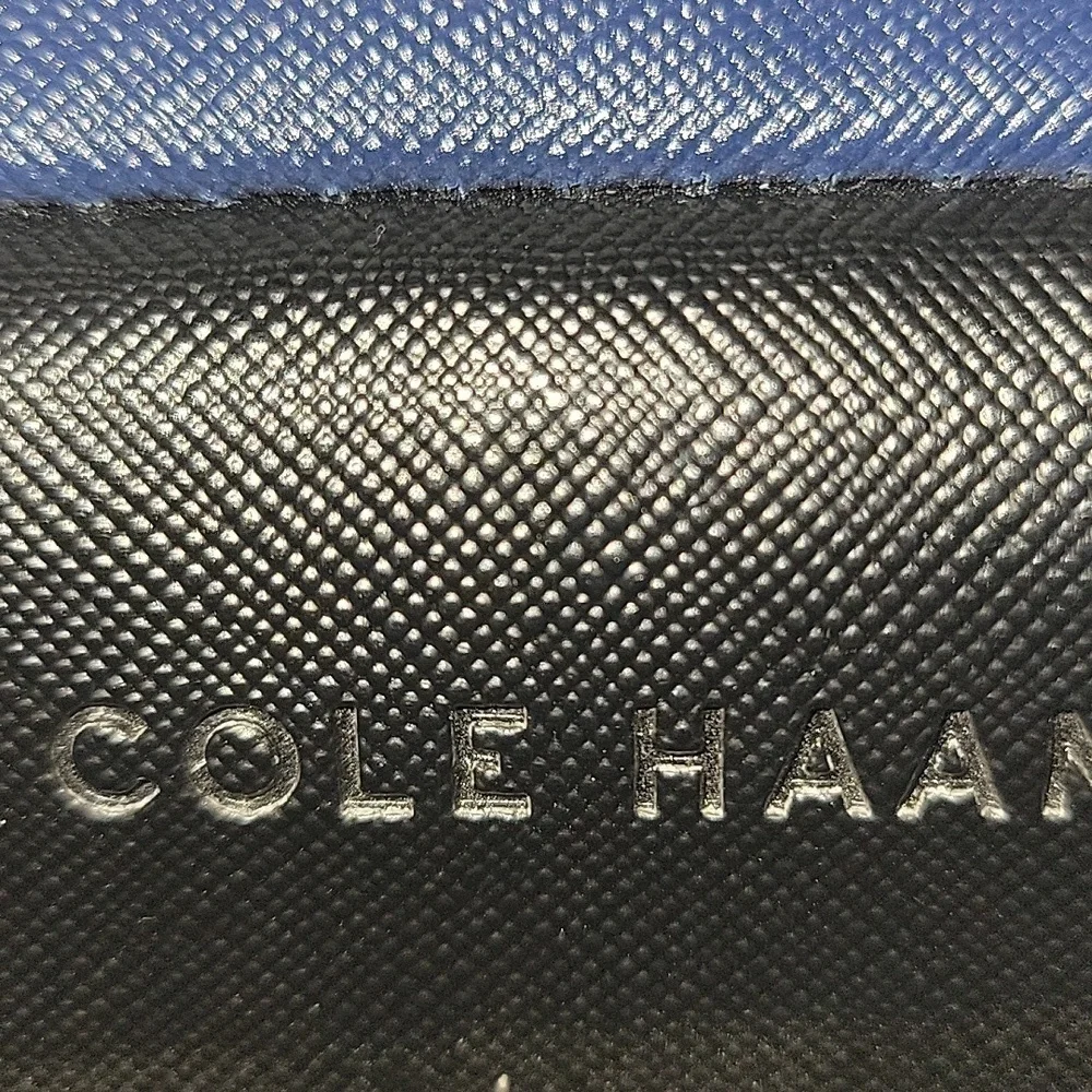 NWOT Cole Haan Cosmetic Travel Bag Black Navy & Tan